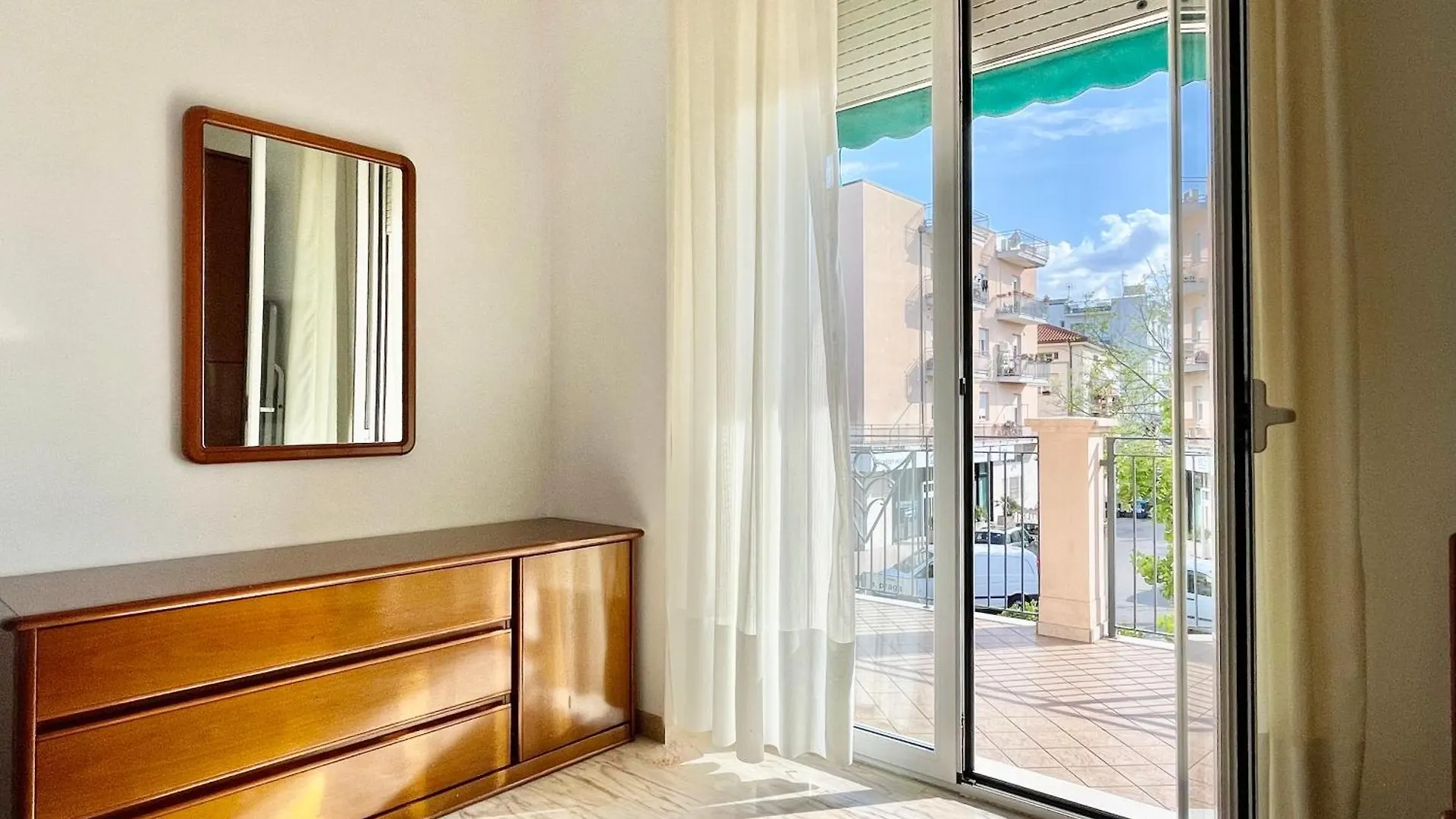 3 Camere Terrazzo E Posto Auto - Praga 36 Rimini
